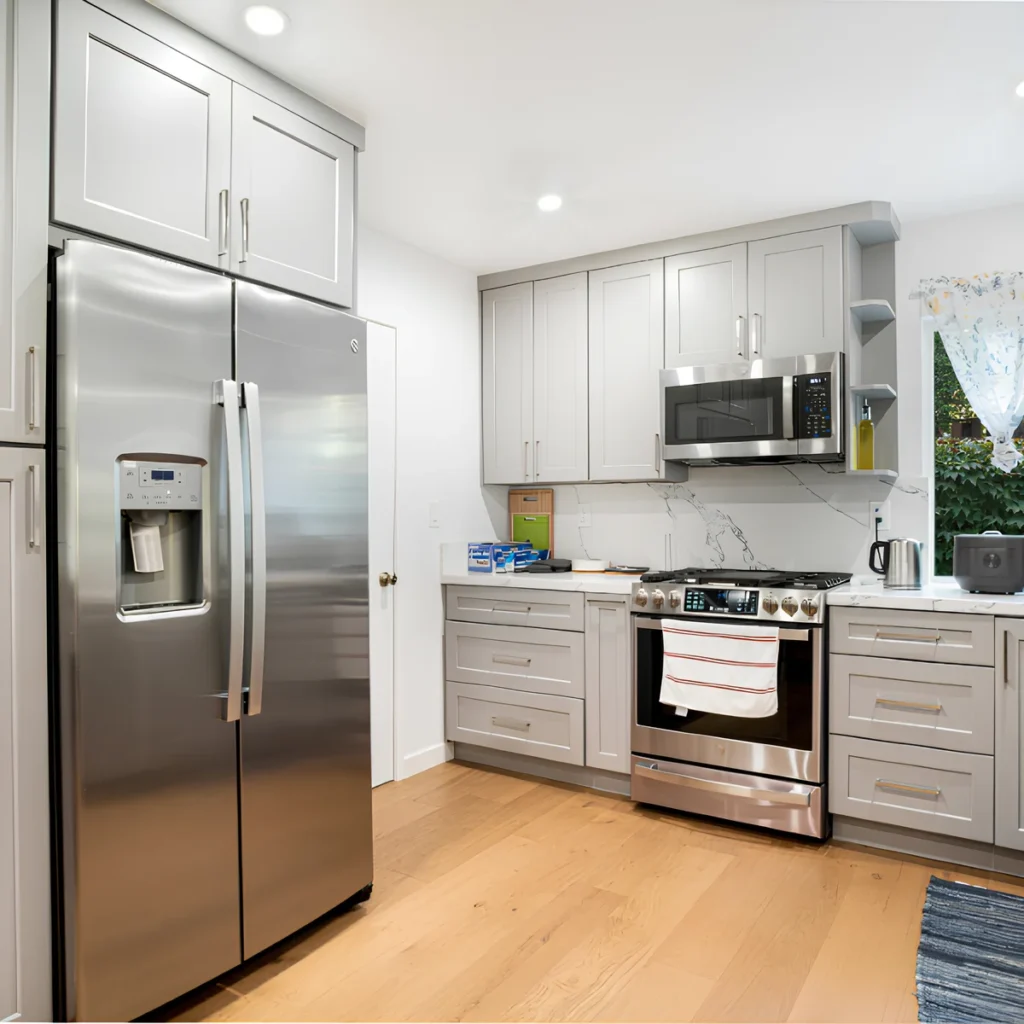 Image of kitchen appliances in the kitchen.